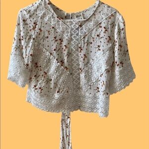Thread Market NWT top with lace and tie back office bohemian concert work